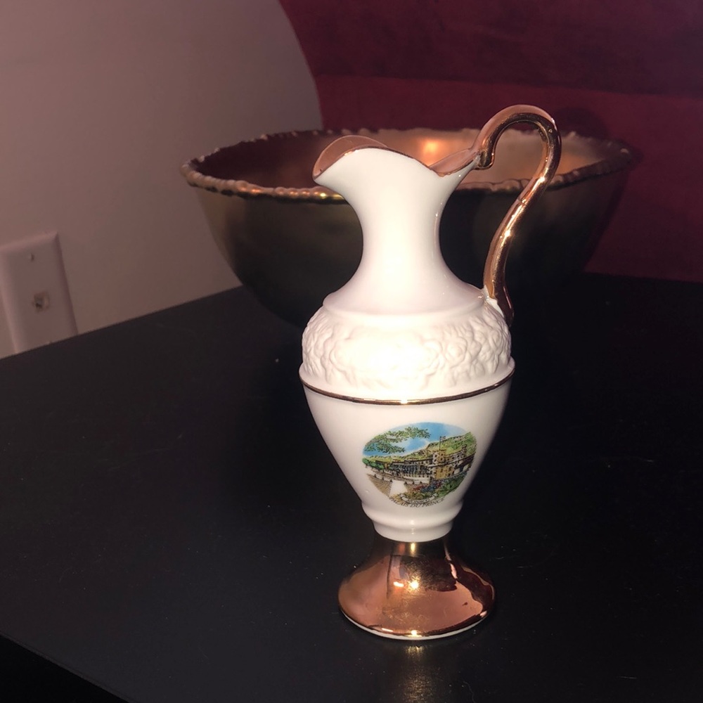 💖Palais Du Prince Monaco gold & white vase pitcher